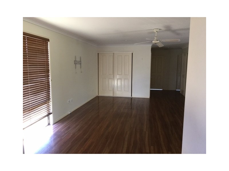 39 DOWNS STREET, Roma QLD 4455