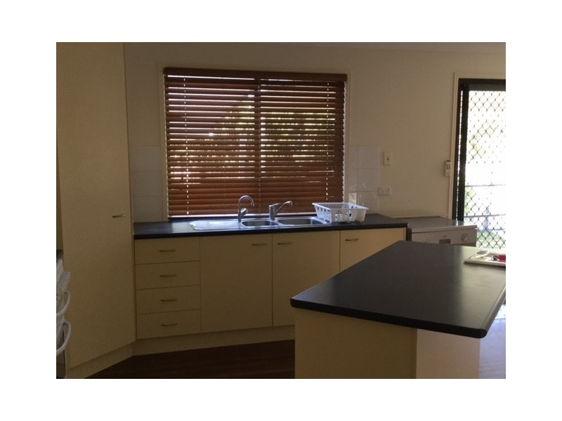 39 DOWNS STREET, Roma QLD 4455