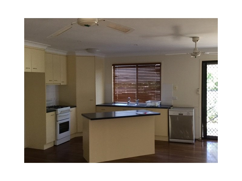 39 DOWNS STREET, Roma QLD 4455