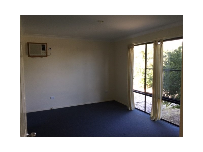 39 DOWNS STREET, Roma QLD 4455