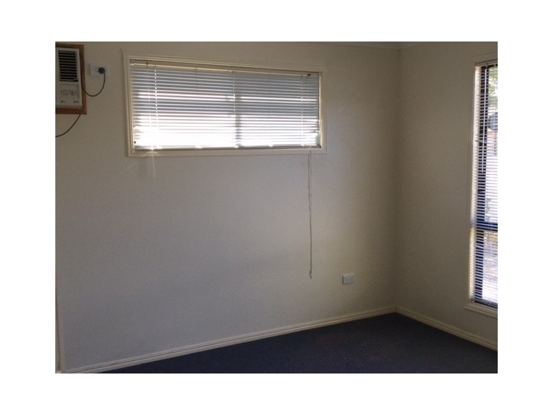 39 DOWNS STREET, Roma QLD 4455