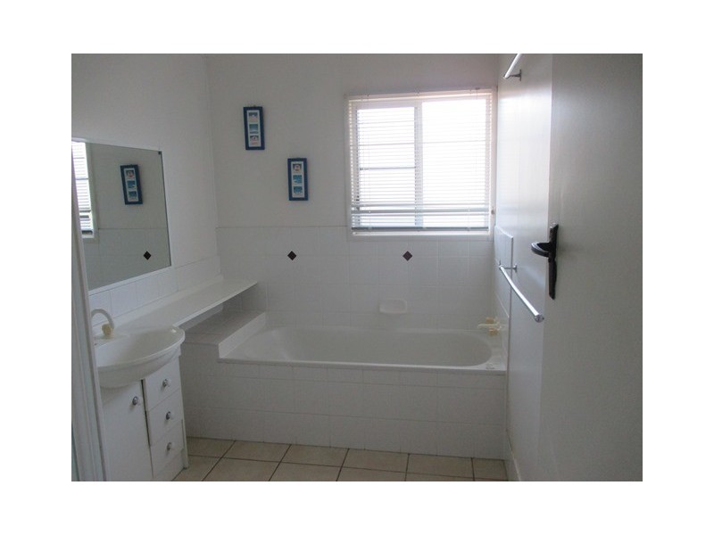 53 COTTELL STREET, Roma QLD 4455