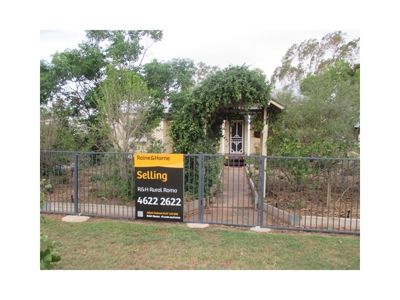 6 GREGORY STREET, Roma QLD 4455