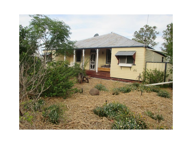 6 GREGORY STREET, Roma QLD 4455