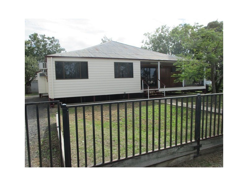 109 Charles Street, Roma QLD 4455