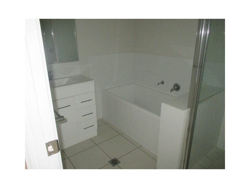 89A CURREY STREET, Roma QLD 4455