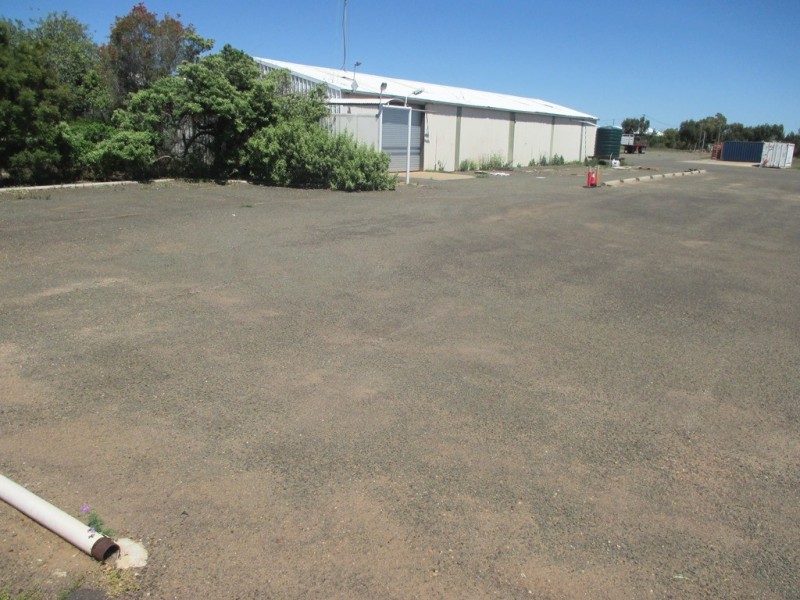 21-39 CURREY STREET, Roma QLD 4455