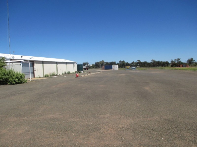 21-39 CURREY STREET, Roma QLD 4455