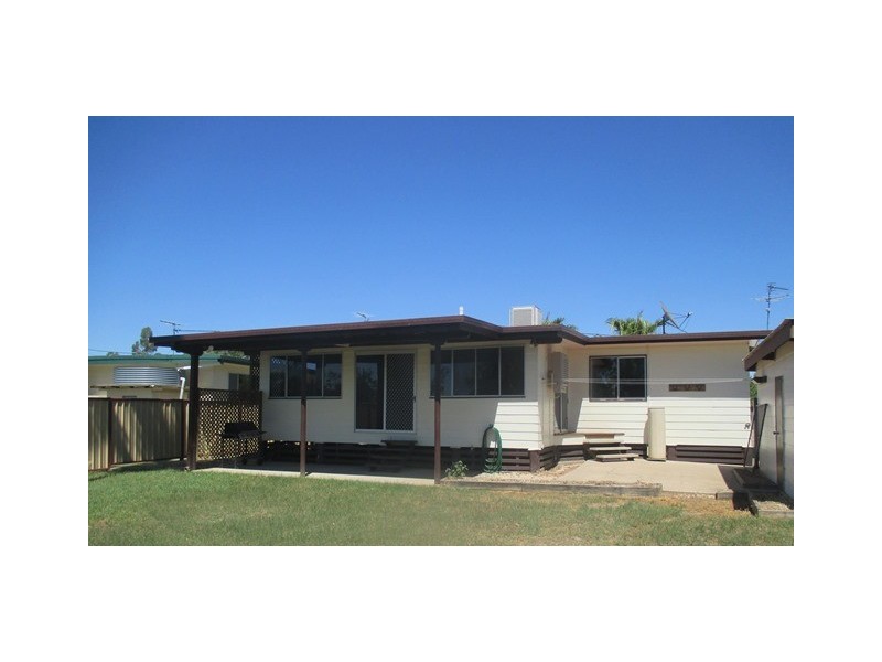 88 HAWTHORNE STREET, Roma QLD 4455