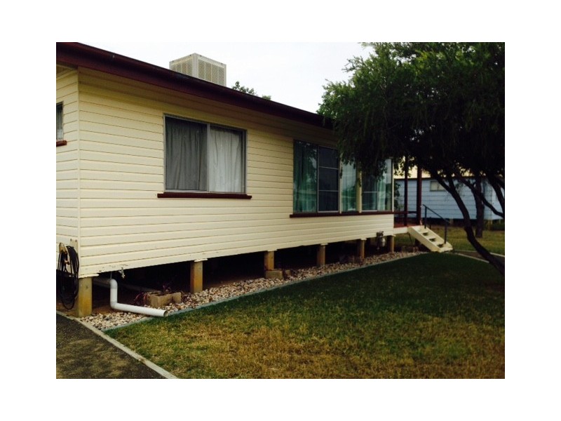 9 Derry Street, Roma QLD 4455