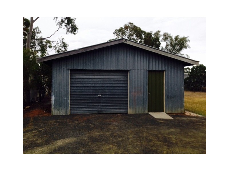 9 Derry Street, Roma QLD 4455