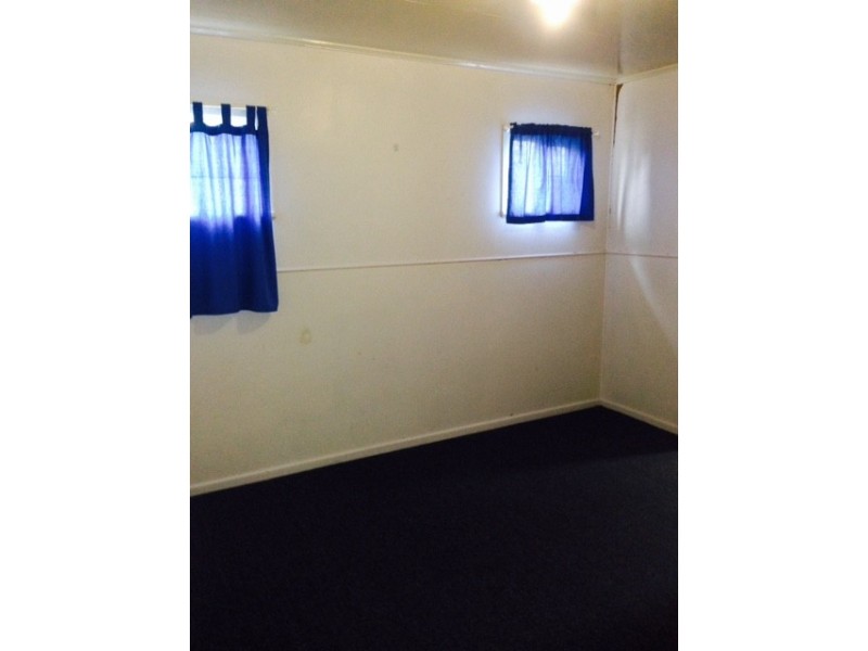 9 Derry Street, Roma QLD 4455