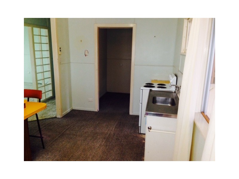 9 Derry Street, Roma QLD 4455