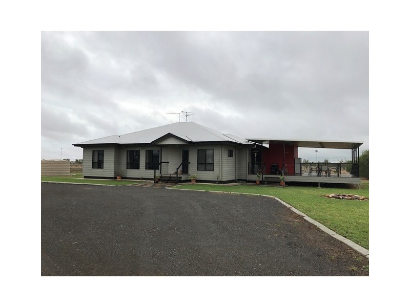 31 HENRY STREET, Hodgson QLD 4455