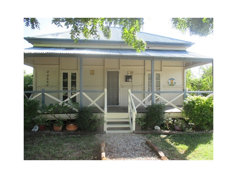 25 STATION STREET, Roma QLD 4455