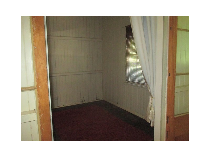 25 STATION STREET, Roma QLD 4455