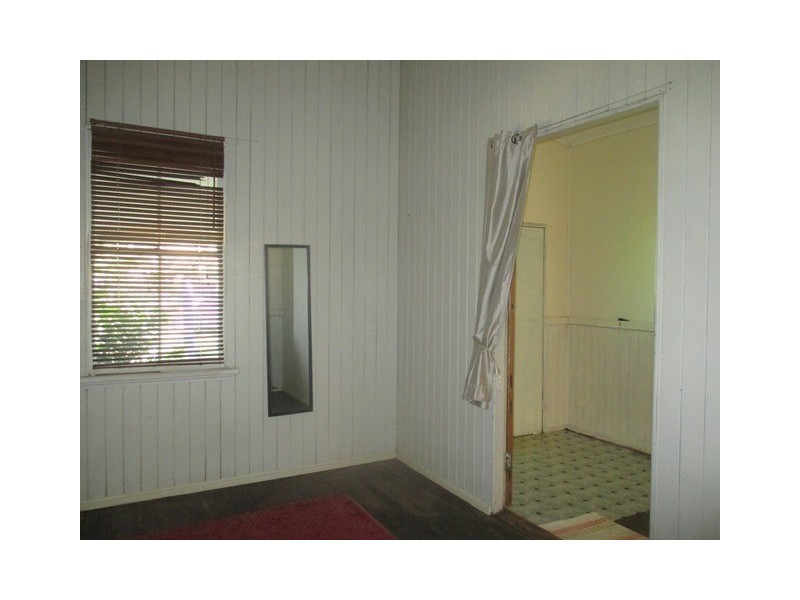 25 STATION STREET, Roma QLD 4455