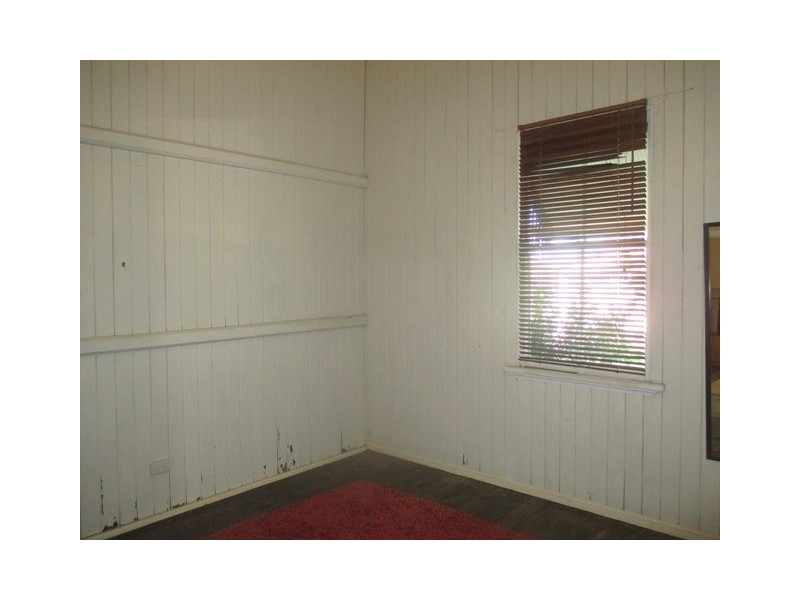 25 STATION STREET, Roma QLD 4455