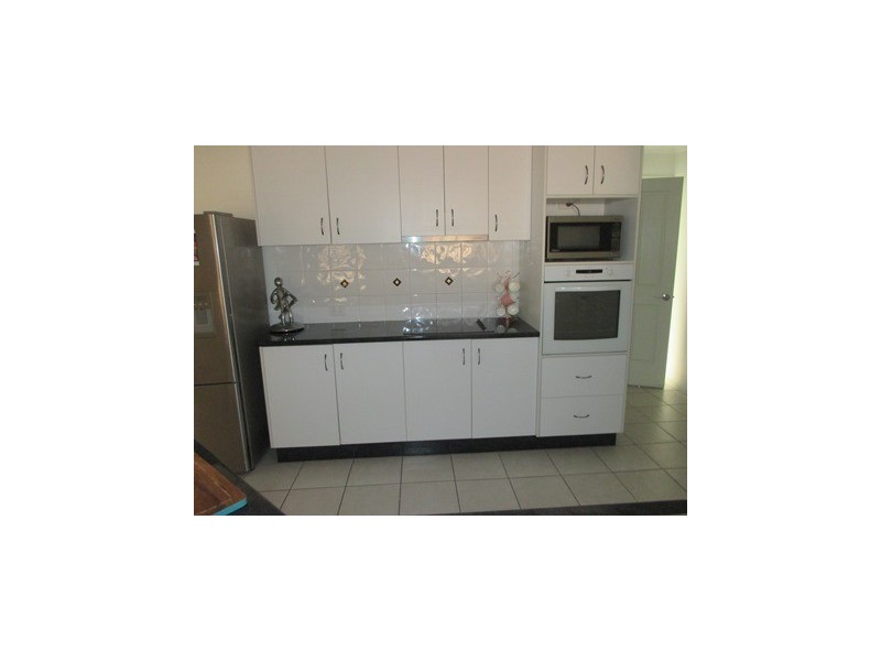 124 BOWEN STREET, Roma QLD 4455