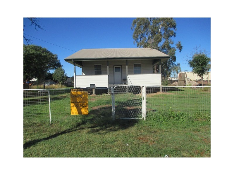 142 Raglan Street, Roma QLD 4455