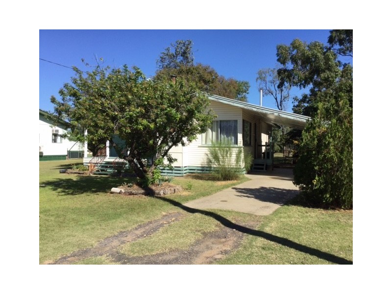 11 HUNTER STREET, Roma QLD 4455