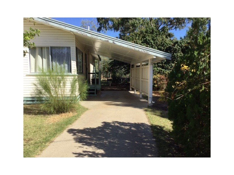 11 HUNTER STREET, Roma QLD 4455