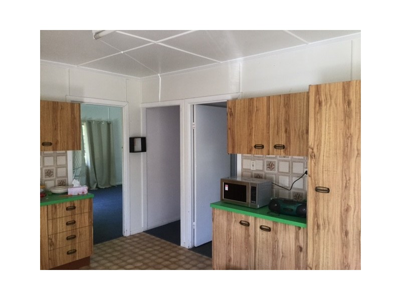 11 HUNTER STREET, Roma QLD 4455