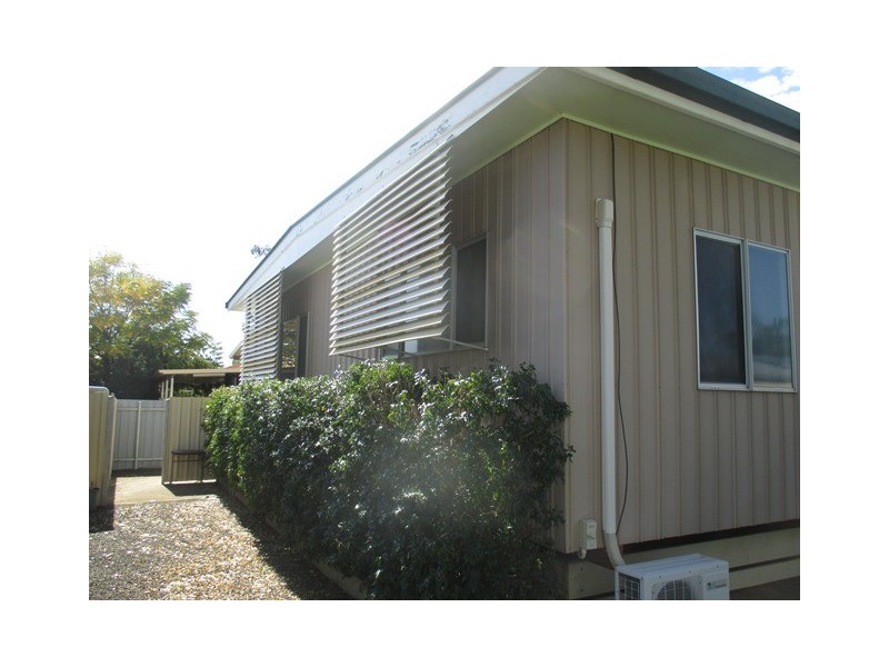 2/12 Quintin Street, Roma QLD 4455