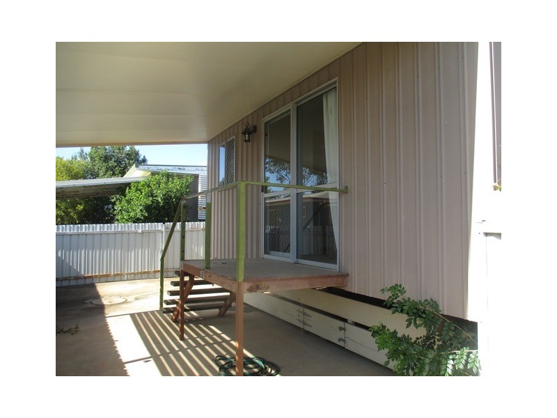 2/12 Quintin Street, Roma QLD 4455