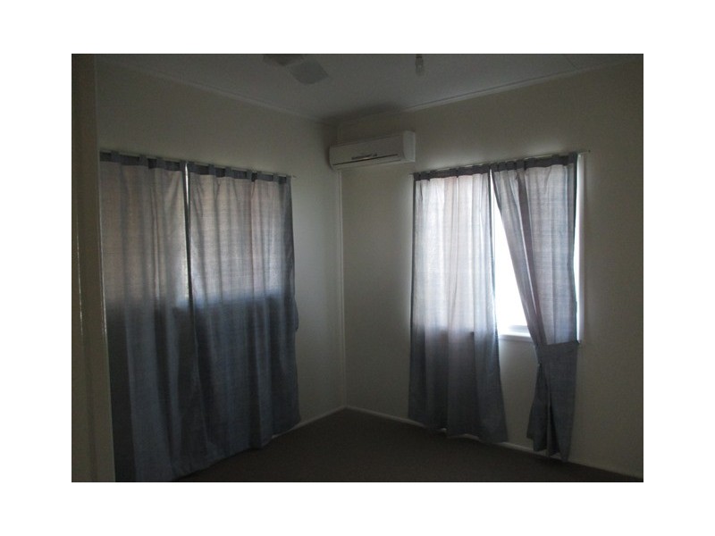 2/12 Quintin Street, Roma QLD 4455