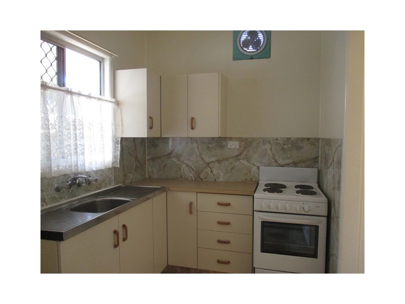 2/12 Quintin Street, Roma QLD 4455