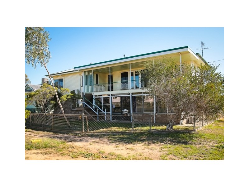 5 FOWLES STREET, Roma QLD 4455