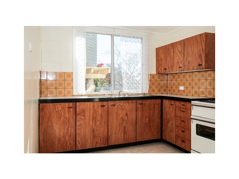 5 FOWLES STREET, Roma QLD 4455