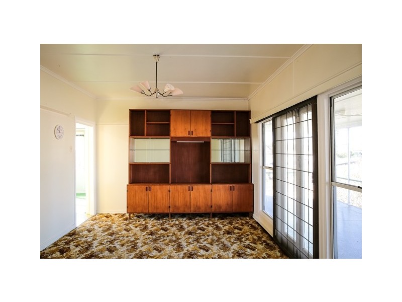 5 FOWLES STREET, Roma QLD 4455