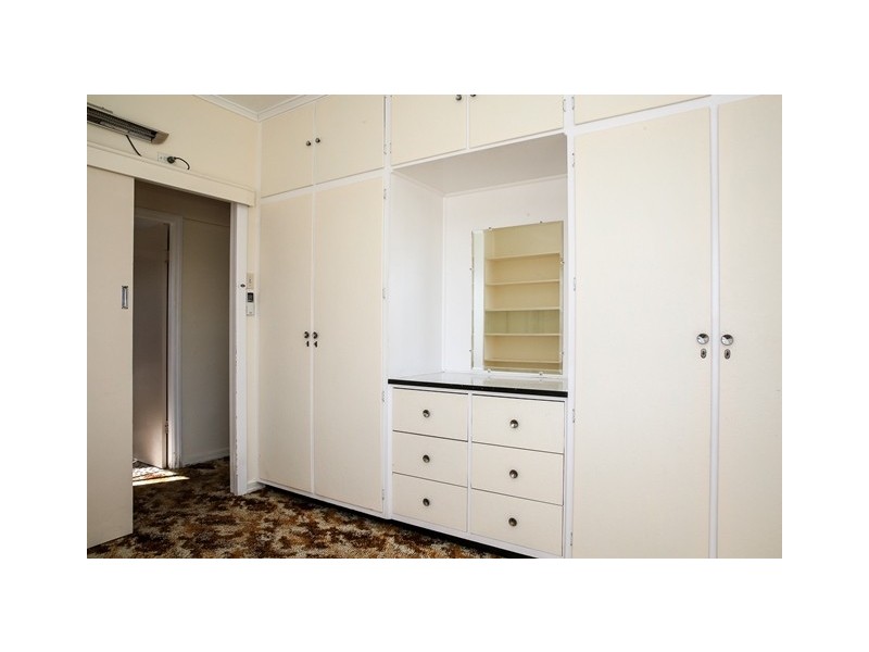 5 FOWLES STREET, Roma QLD 4455