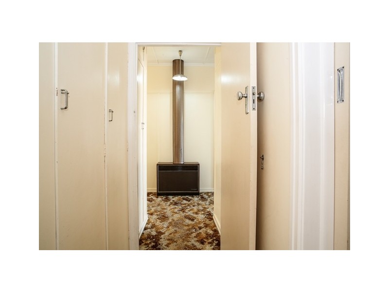 5 FOWLES STREET, Roma QLD 4455