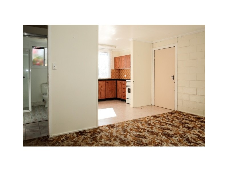 5 FOWLES STREET, Roma QLD 4455