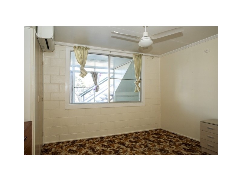 5 FOWLES STREET, Roma QLD 4455