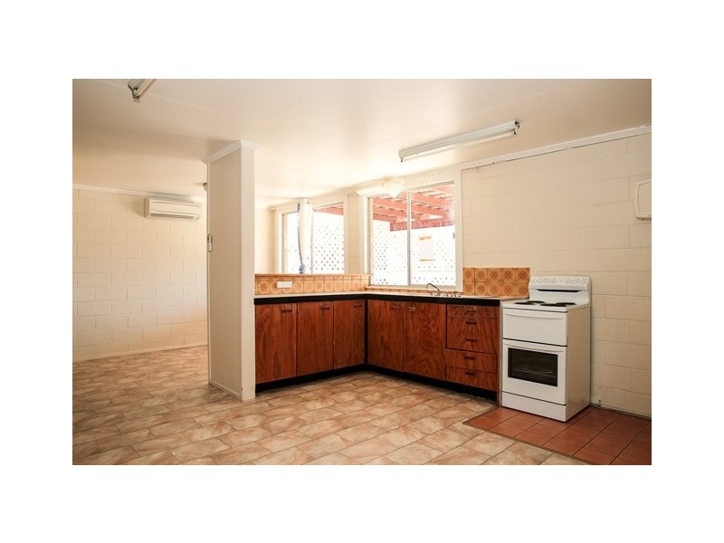 5 FOWLES STREET, Roma QLD 4455