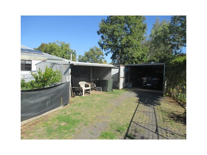 18 MCDOWALL STREET, Roma QLD 4455