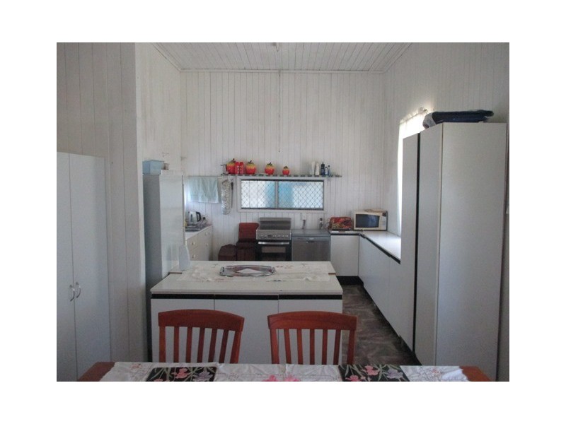 18 MCDOWALL STREET, Roma QLD 4455