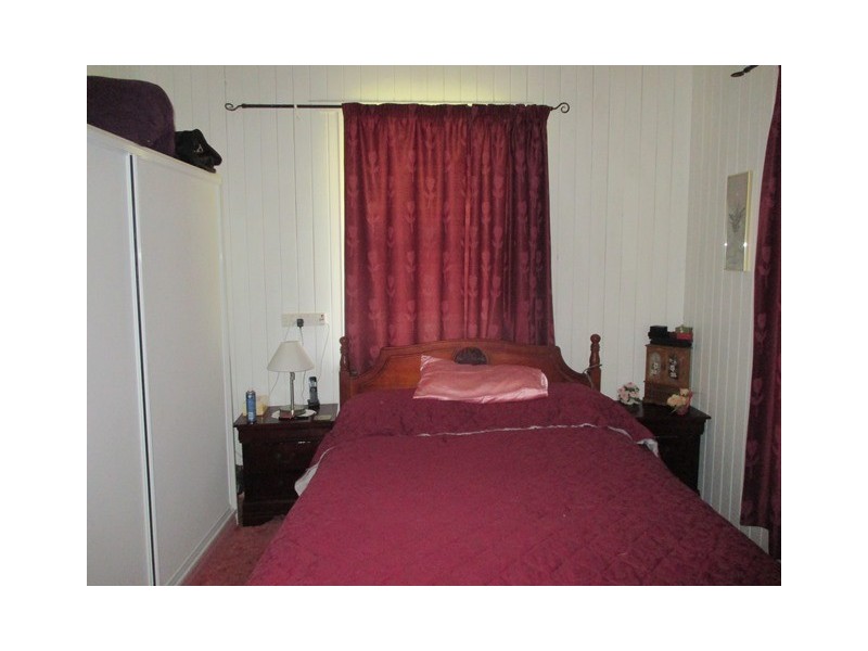 18 MCDOWALL STREET, Roma QLD 4455