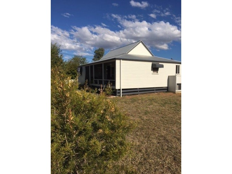 7 MULLAVEY STREET, Roma QLD 4455