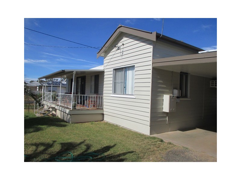 16 COLLEGE STREET, Wallumbilla QLD 4428