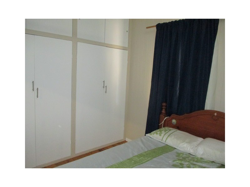 16 COLLEGE STREET, Wallumbilla QLD 4428