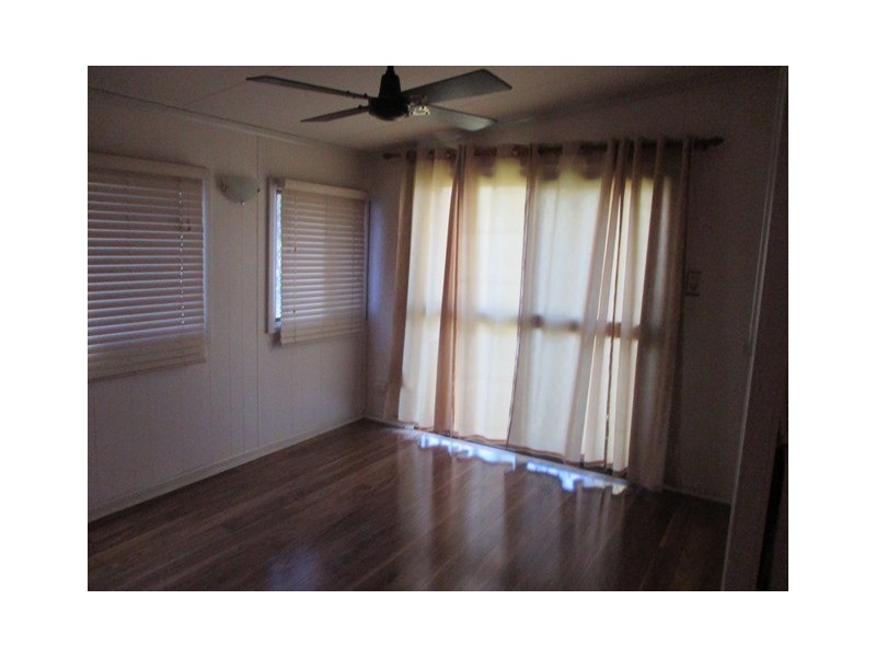 3 ROBERTSON STREET, Roma QLD 4455