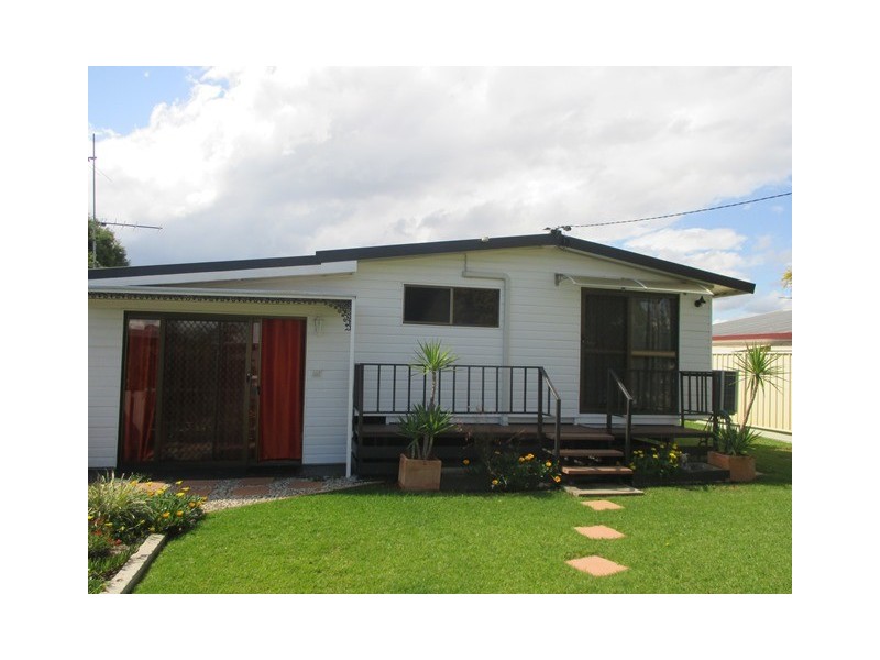 3 ROBERTSON STREET, Roma QLD 4455