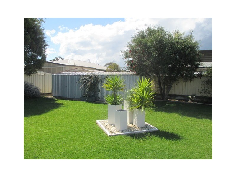 3 ROBERTSON STREET, Roma QLD 4455