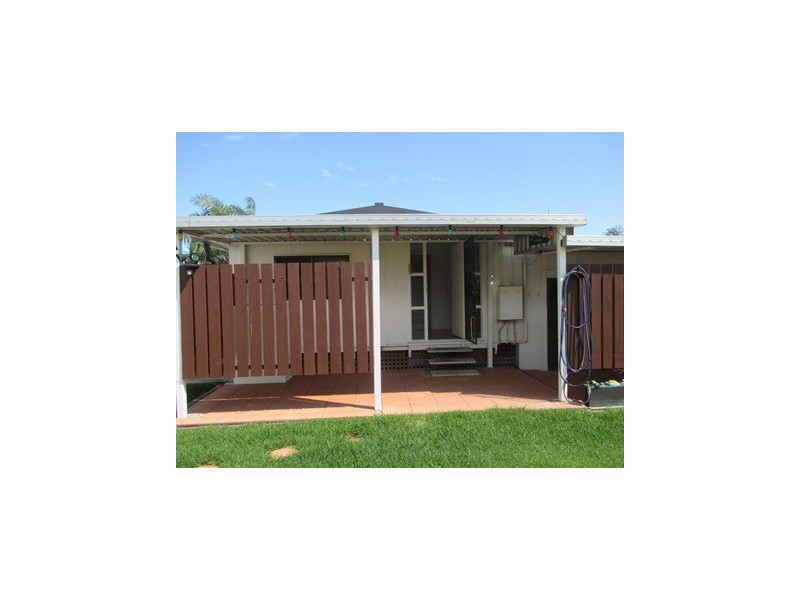 3 ROBERTSON STREET, Roma QLD 4455