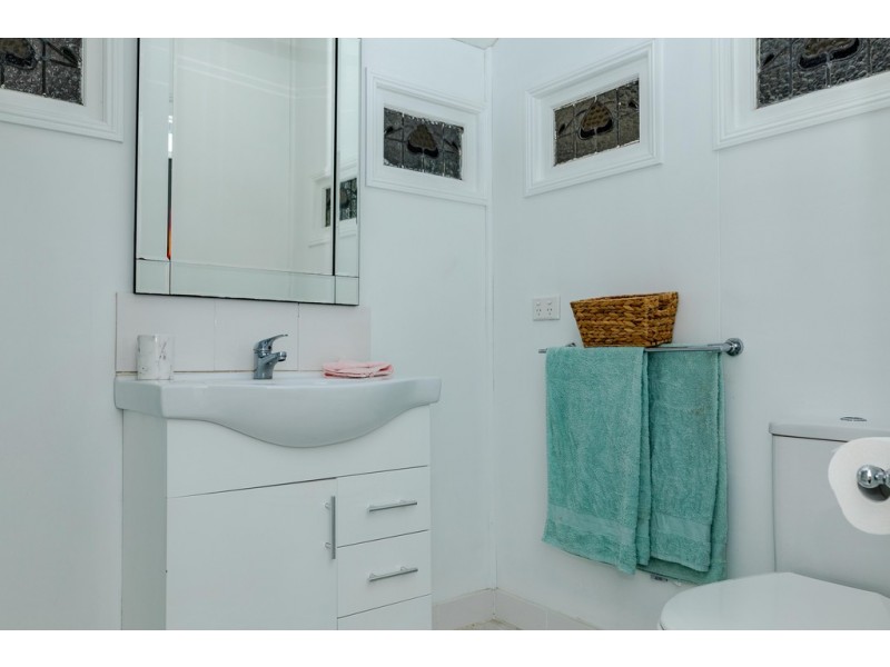 24 QUEEN STREET, Roma QLD 4455